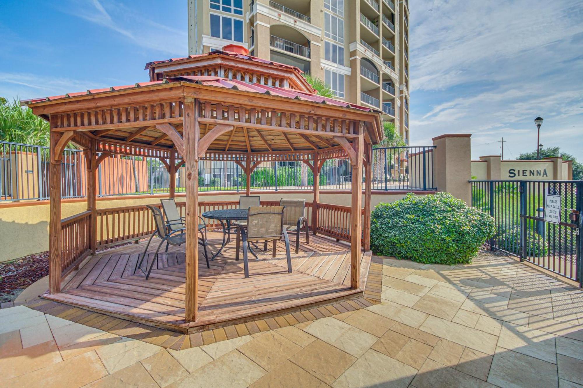 Sleek Gulfport Condo With Ocean Views And Pool Access! エクステリア 写真